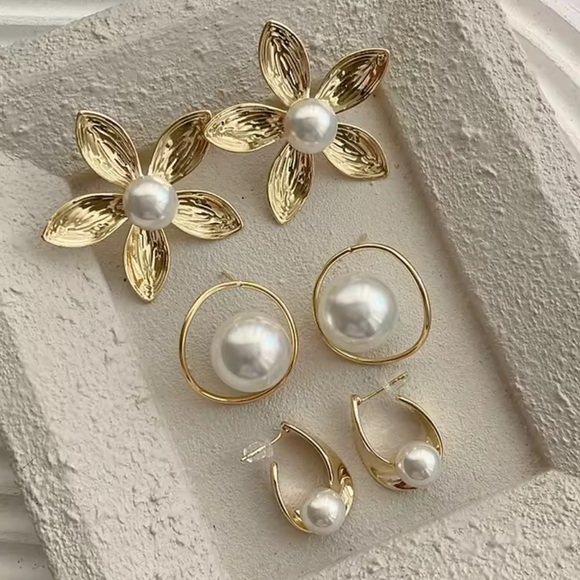 Anthropologie Jewelry - Romantic Gold Daisy Pearl Earrings Set – Timeless Floral Jewelry Collection